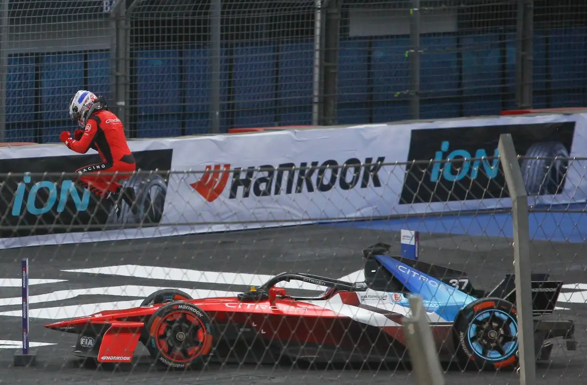 Nick Cassidy remonta 13 lugares y conquista el E-Prix de la Ciudad de México