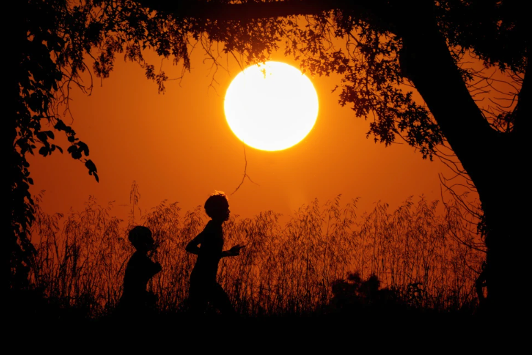 La esperanza de vida en EU alcanza un máximo histórico con 79 años