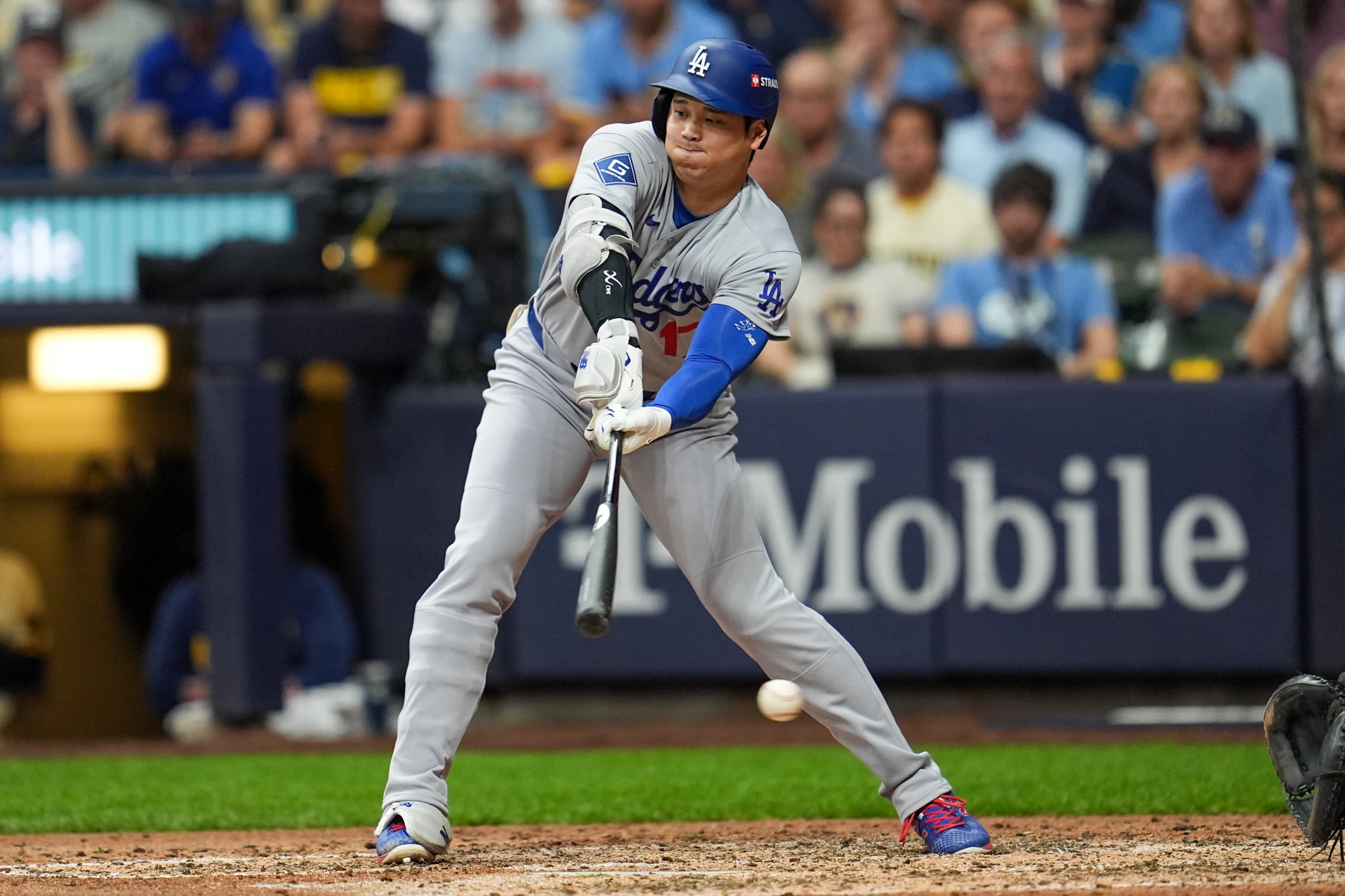 Ohtani estará en la alineación de los Dodgers para el juego tres ante los Cerveceros