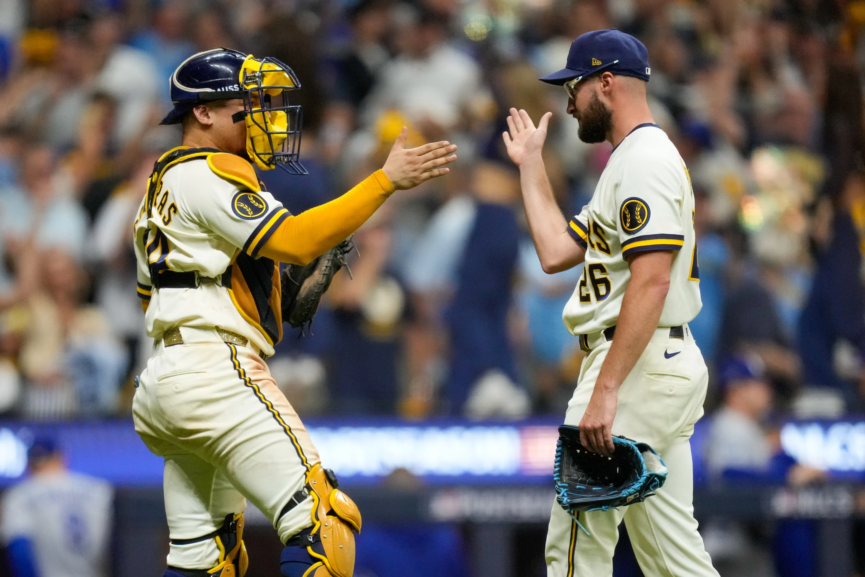 Los Cerveceros, a dos victorias de la Serie Mundial: vencen 7-4 a los Dodgers