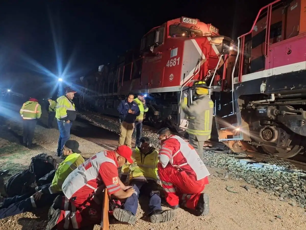 Chocan trenes de carga de Ferromex en la frontera de Sonora; hay cuatro lesionados