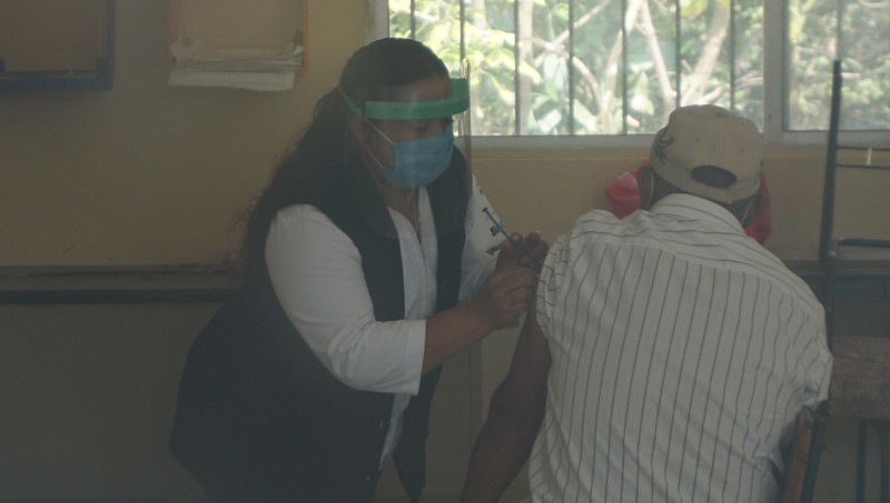 Hay posibles casos en Yucatán de personas que acuden a vacunarse sin previo registro