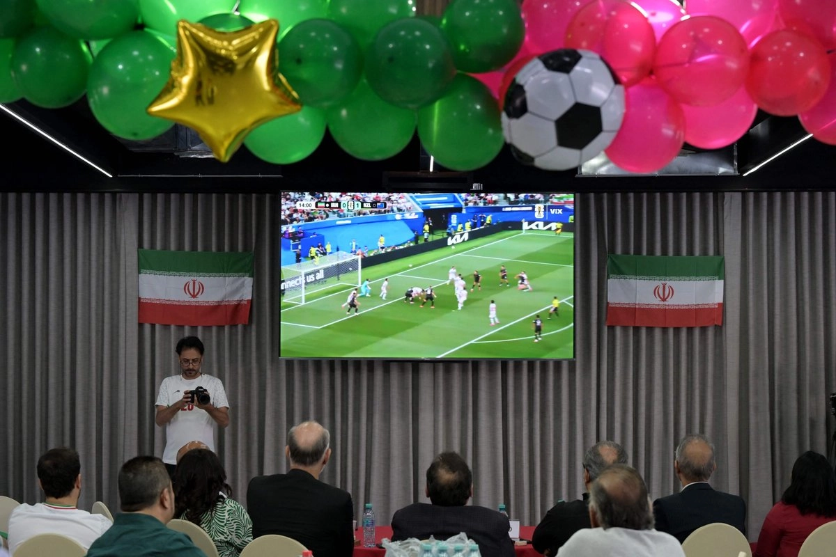 ''Nuestro equipo es el más oprimido de toda la Copa del Mundo'', denuncia entrenador de Irán