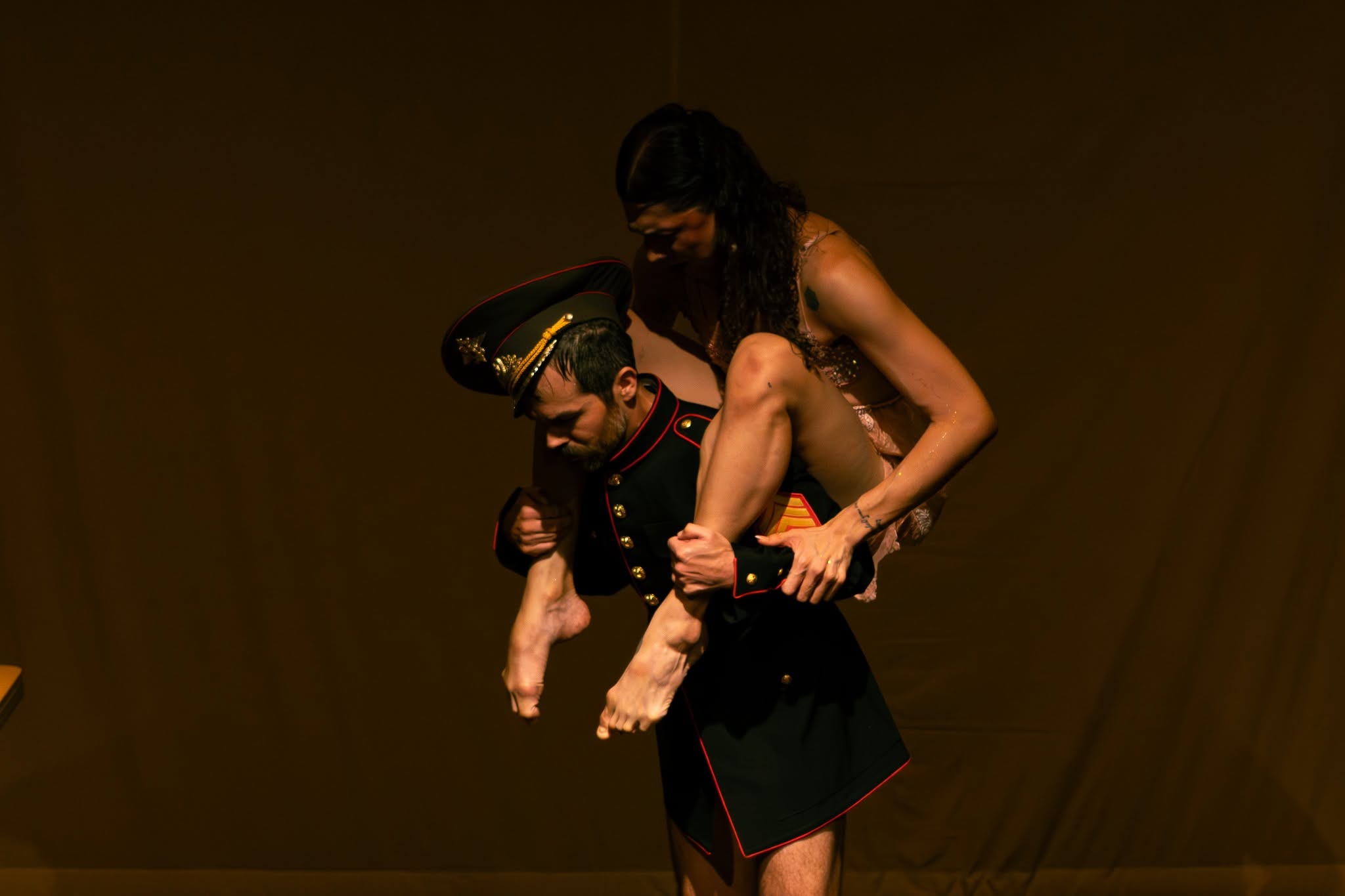 Gorguz Teatro presenta en Mérida ‘Sobre Ofelia, una flor’, obra que moderniza al personaje de Shakespeare  