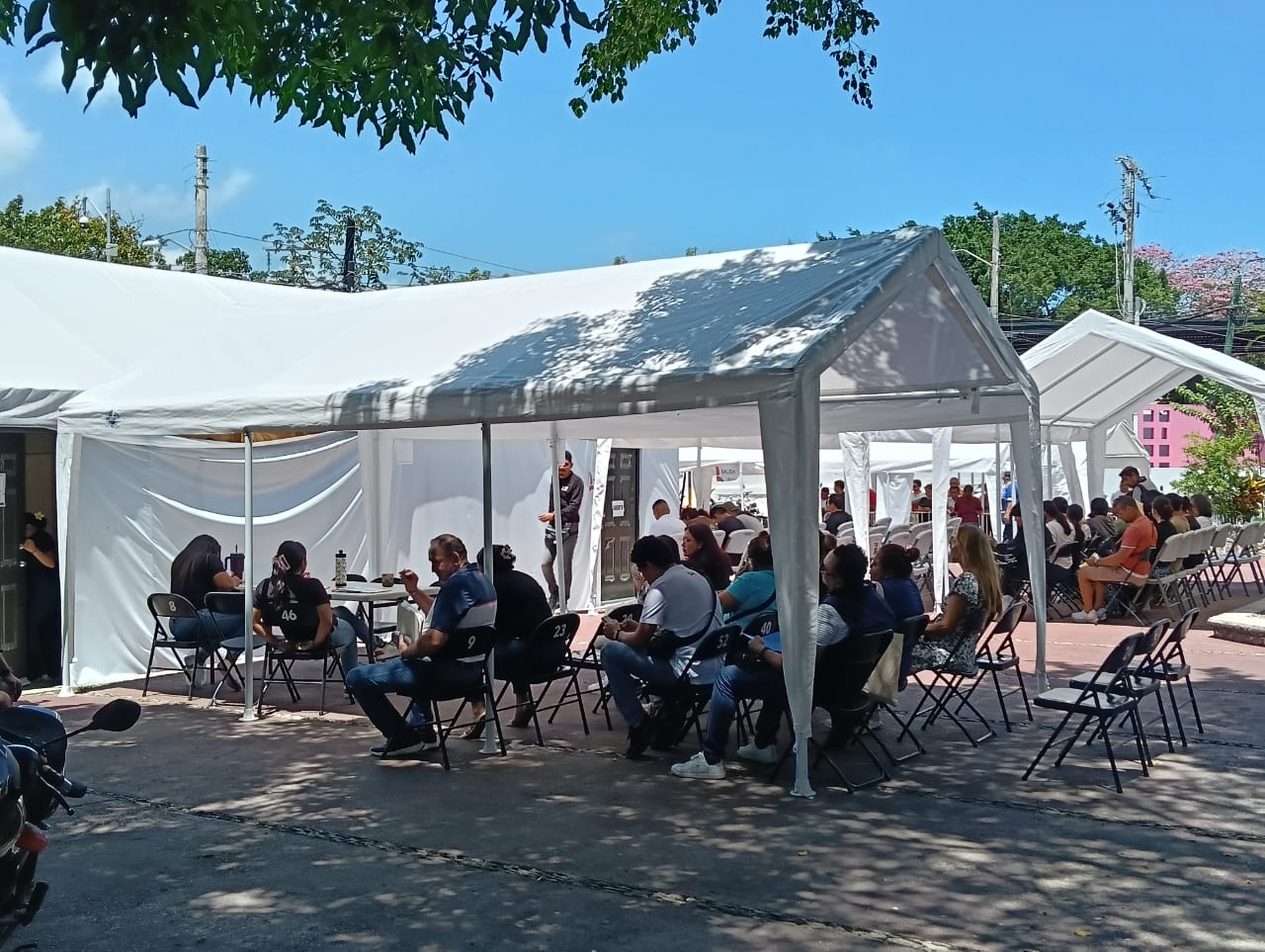 Ponen en marcha oficina móvil del SAT en Cancún