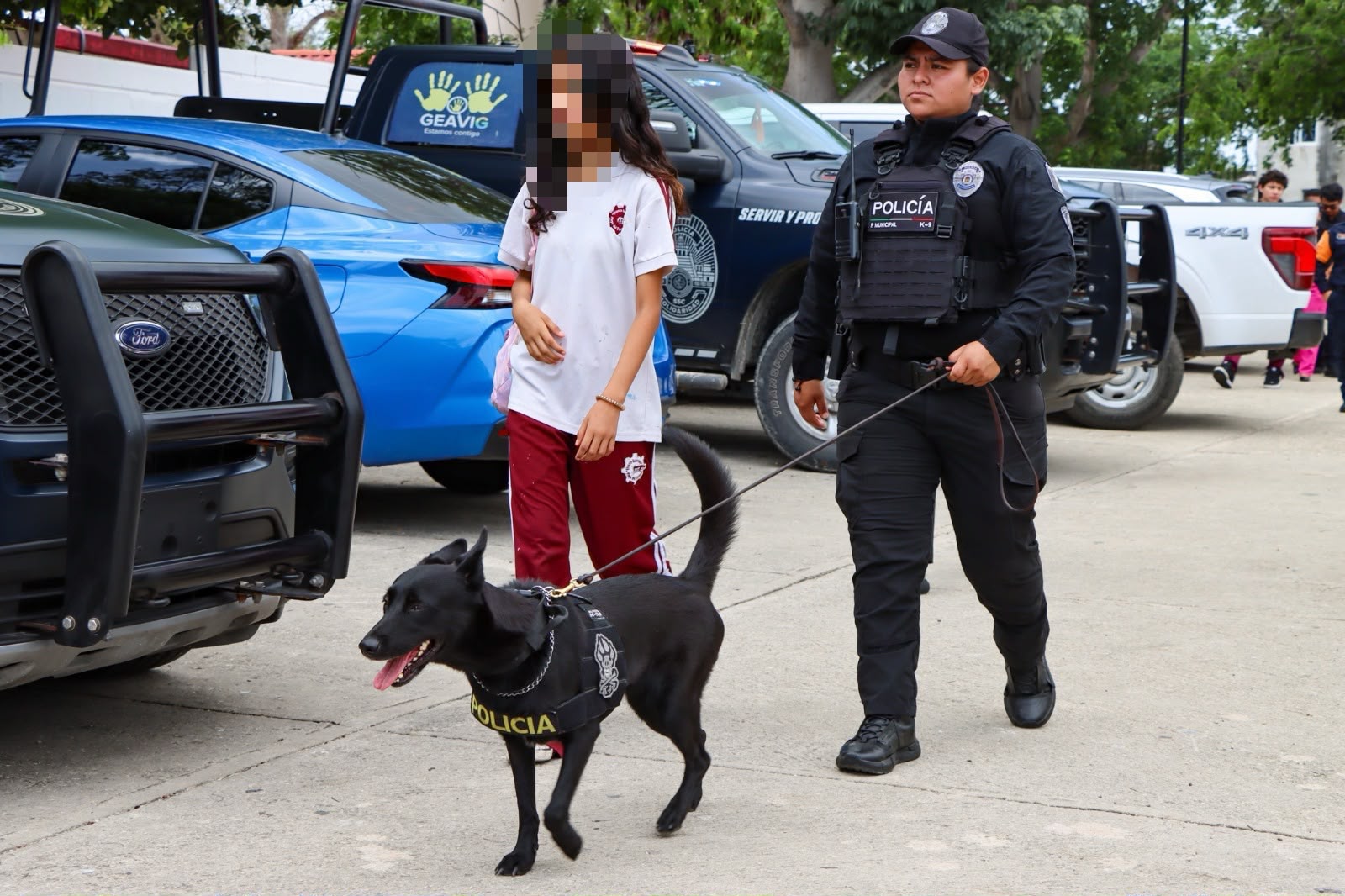 Con el Operativo Borrador, gobierno de Playa del Carmen previene el delito en escuelas