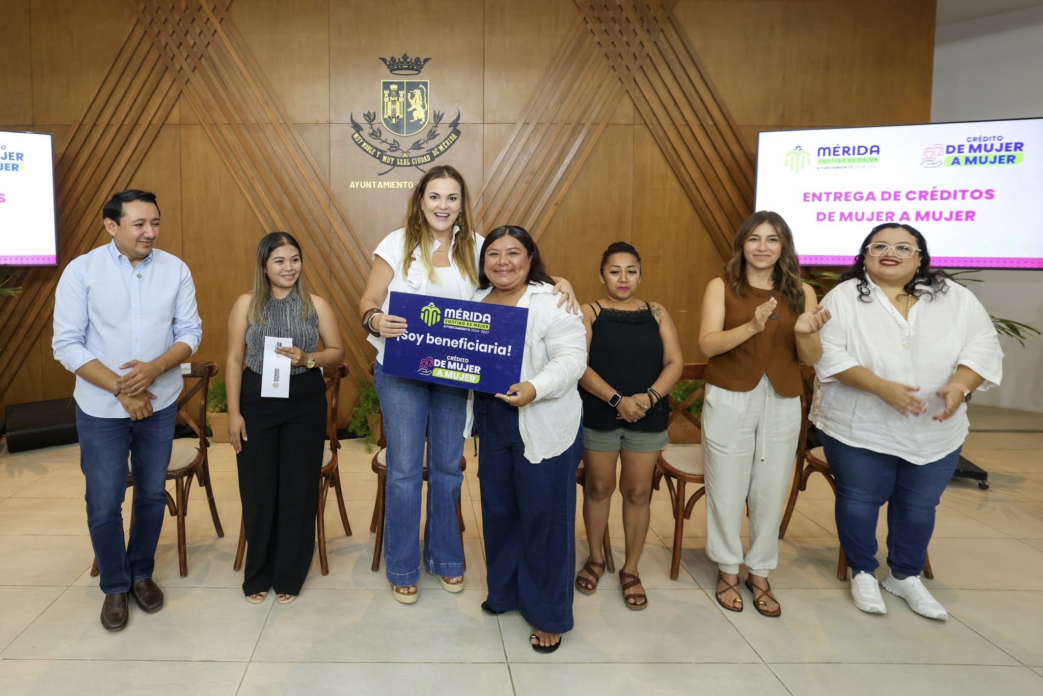 Presenta Cecilia Patrón abanico de oportunidades en Mérida 