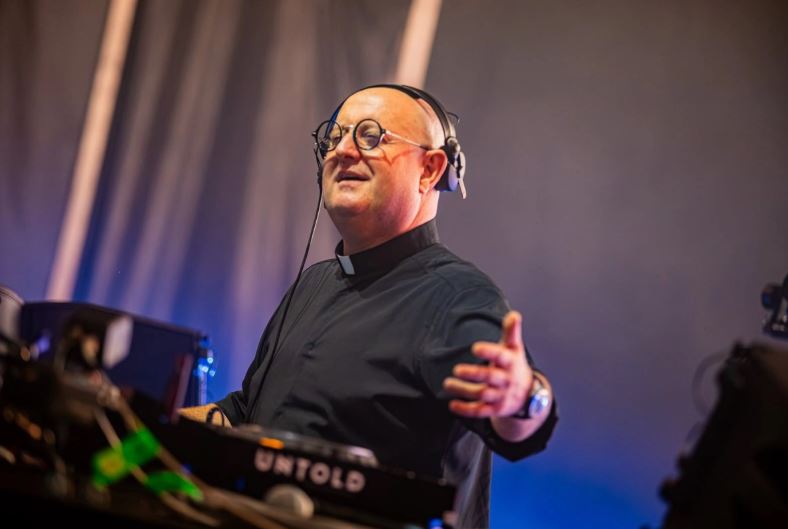 El DJ padre Guilherme vuelve a México en diciembre
