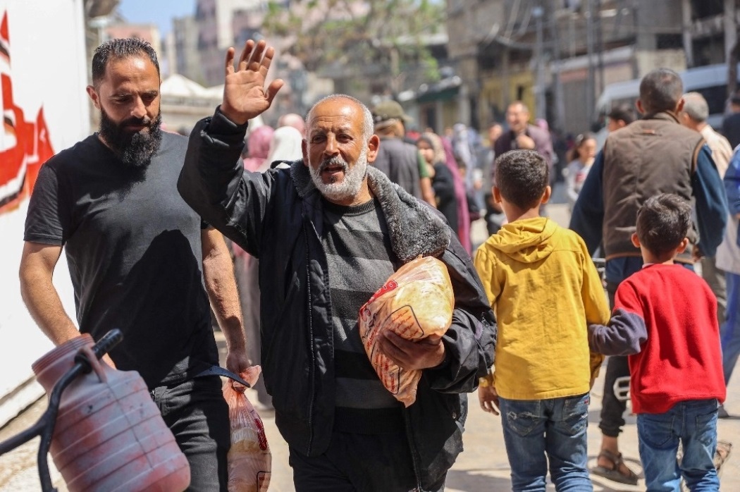 La Jornada Maya | Internacional | Afp | Palestinos en Gaza muestran ...