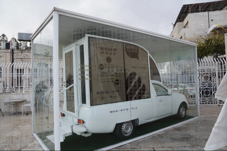 Papamóvil de Francisco será utilizado como clínica itinerante para los niños en Gaza