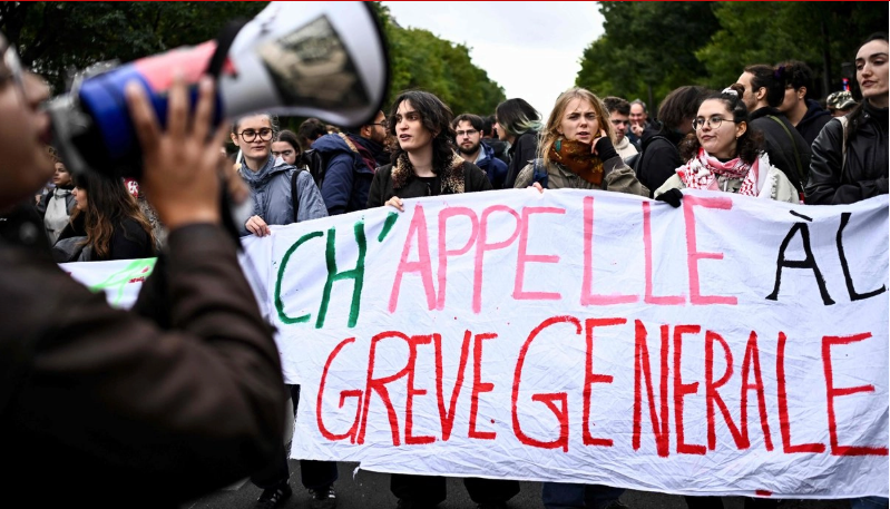 Miles de personas salen a las calles de Francia pese a prohibición de protestas tras violento fin de semana