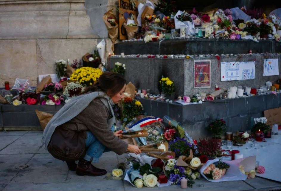 Francia recuerda a las víctimas de los atentados yihadistas de París 10 años después