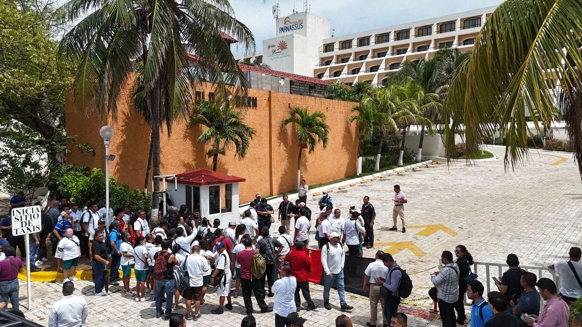 Paran labores 140 trabajadores del hotel Golden Parnassus en Cancún