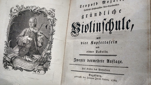 Partitura de Mozart, en el Peón Contreras