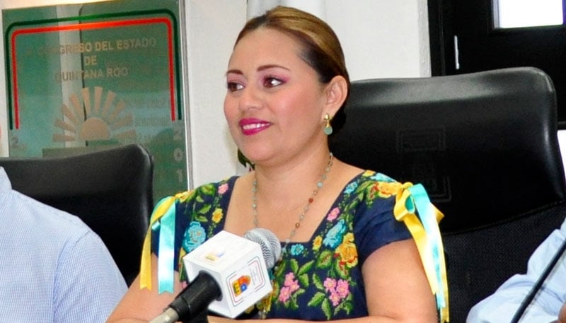 La Jornada Maya | Quintana Roo | La Jornada Maya | Busca MC a Perla Tun de  candidata para Cozumel