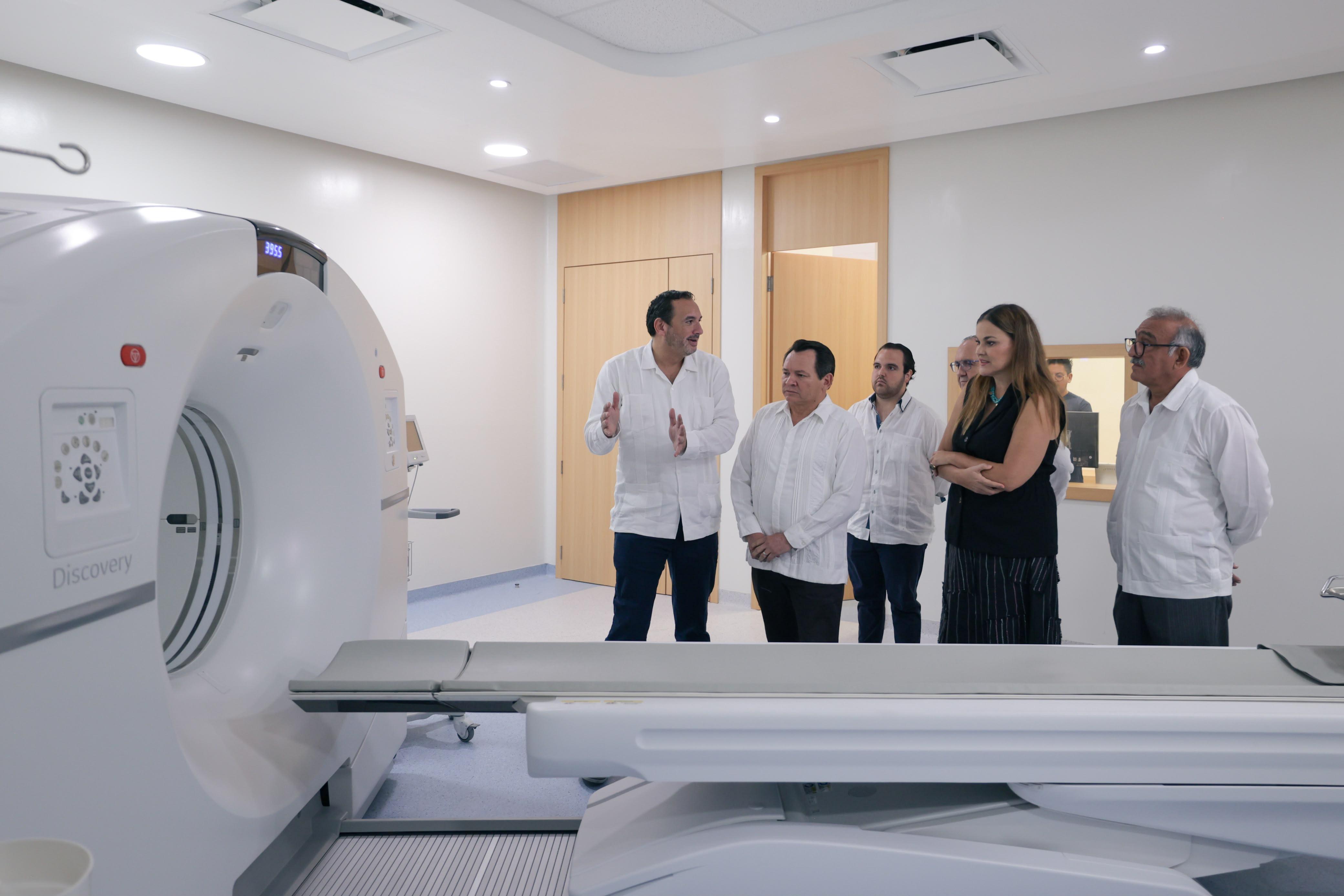 Clínica Mérida inaugura dispositivo para detectar cáncer antes que otros estudios
