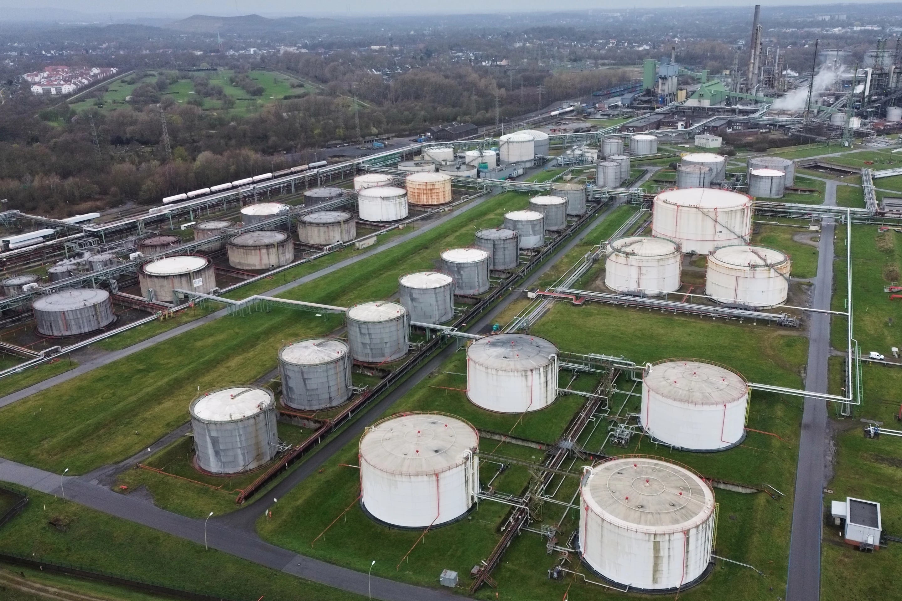 Turbulencia financiera por el alza del petróleo