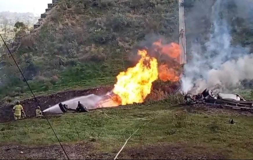 Explosión de pipa de gas deja 2 muertos y negocios calcinados en la Texcoco-Calpulalpan