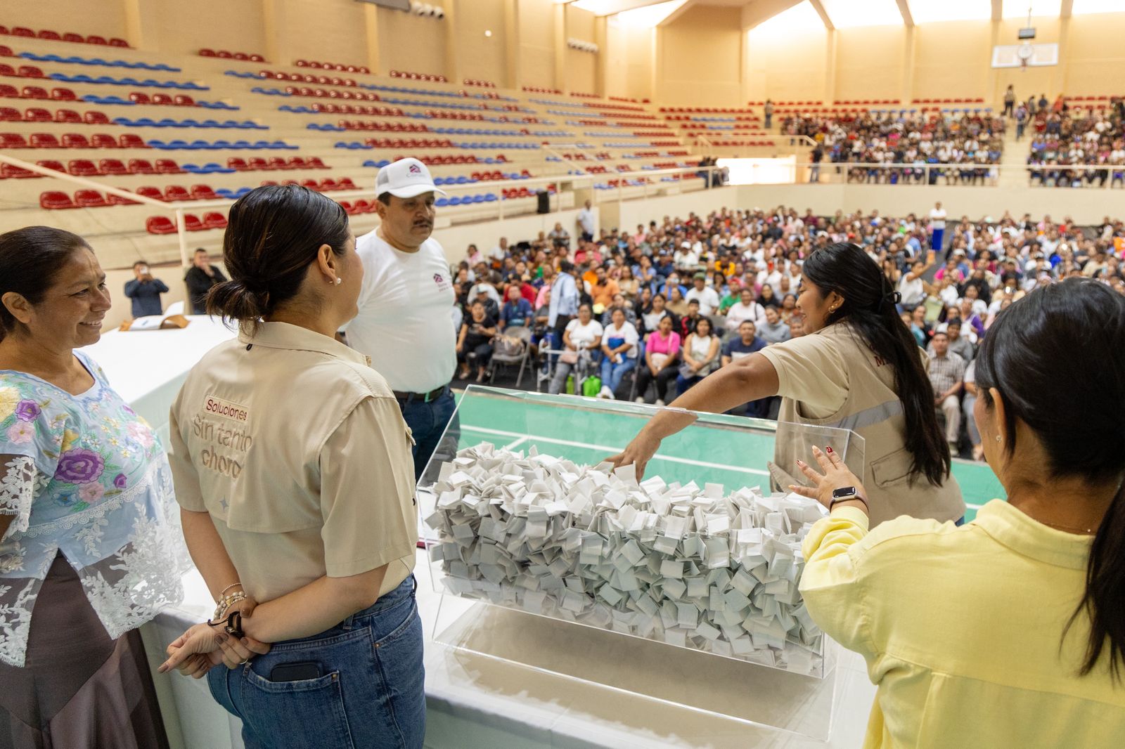 Sortean más de mil 300 viviendas de la Conavi en Playa del Carmen