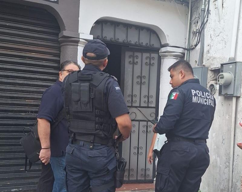 Policía de Mérida toma conocimiento de la irrupción en edificio municipal