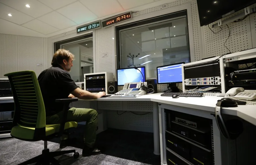 La radio no muere, se desdobla en pódcast