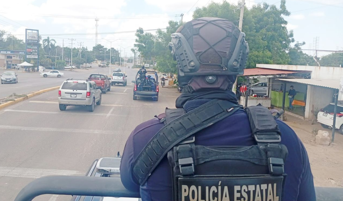 Culiacán: Aseguran vehículos y arsenal bélico en área residencial donde vive Rocha Moya, gobernador con licencia de Sinaloa