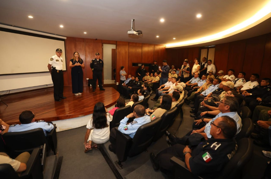 Policía de Mérida recibe capacitación ante casos de extorsión y secuestros virtuales