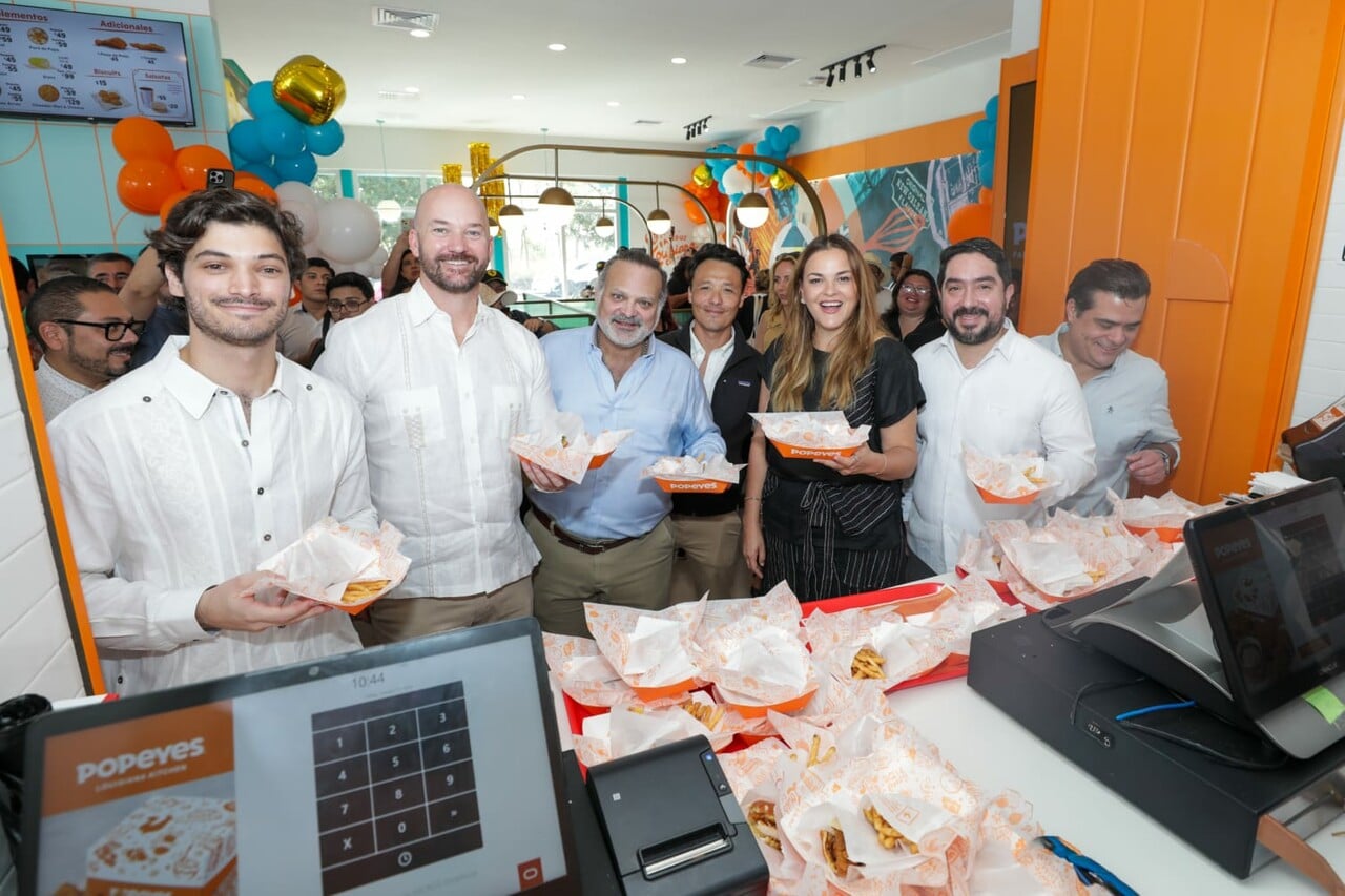 Cecilia Patrón celebra inversiones en Mérida con la apertura del restaurante Popeyes