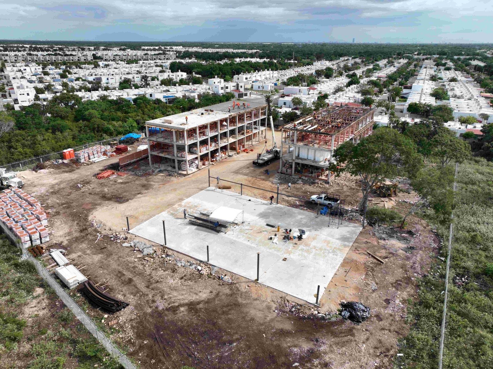Obra del Bachillerato Tecnológico plantel Mérida, en Ciudad Caucel, presenta avance del 60 por ciento