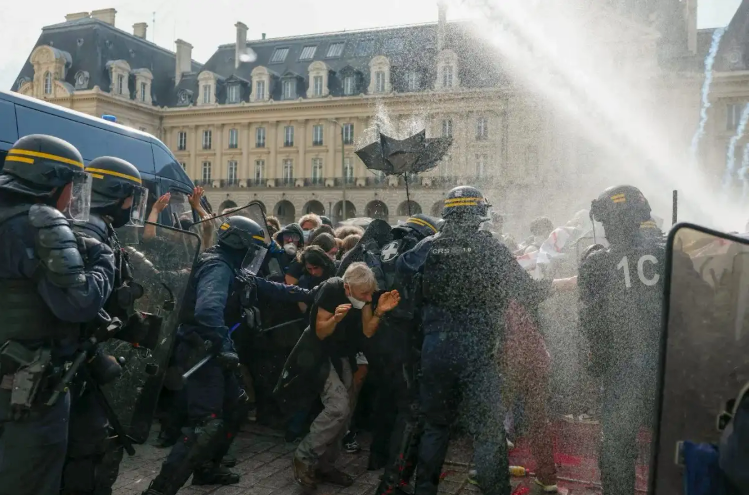 Francia: vuelta a las calles