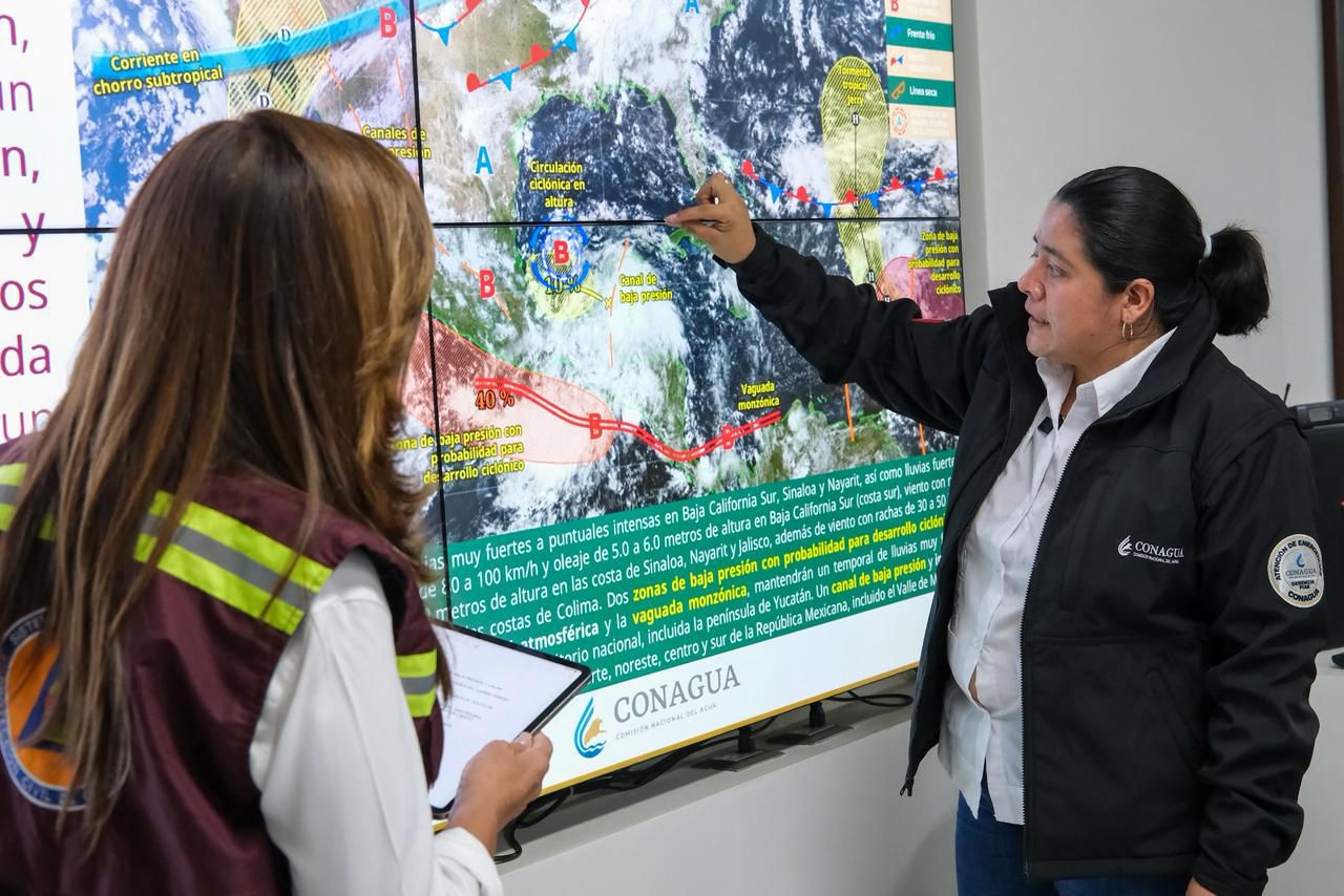 Instala Mara Lezama puesto de mando en Chetumal, ante condiciones climáticas