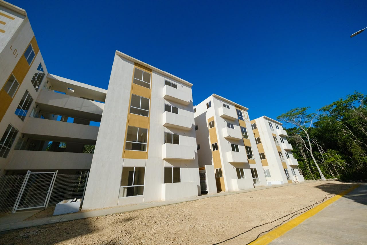 Infonavit entrega 288 viviendas en Playa del Carmen