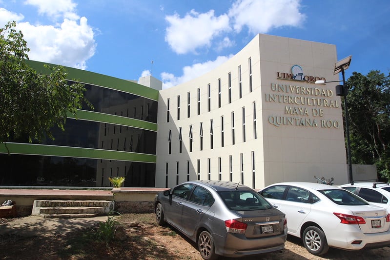 Acercamiento de modelos educativos entre educación media superior y Universidad Intercultural Maya de Quintana Roo