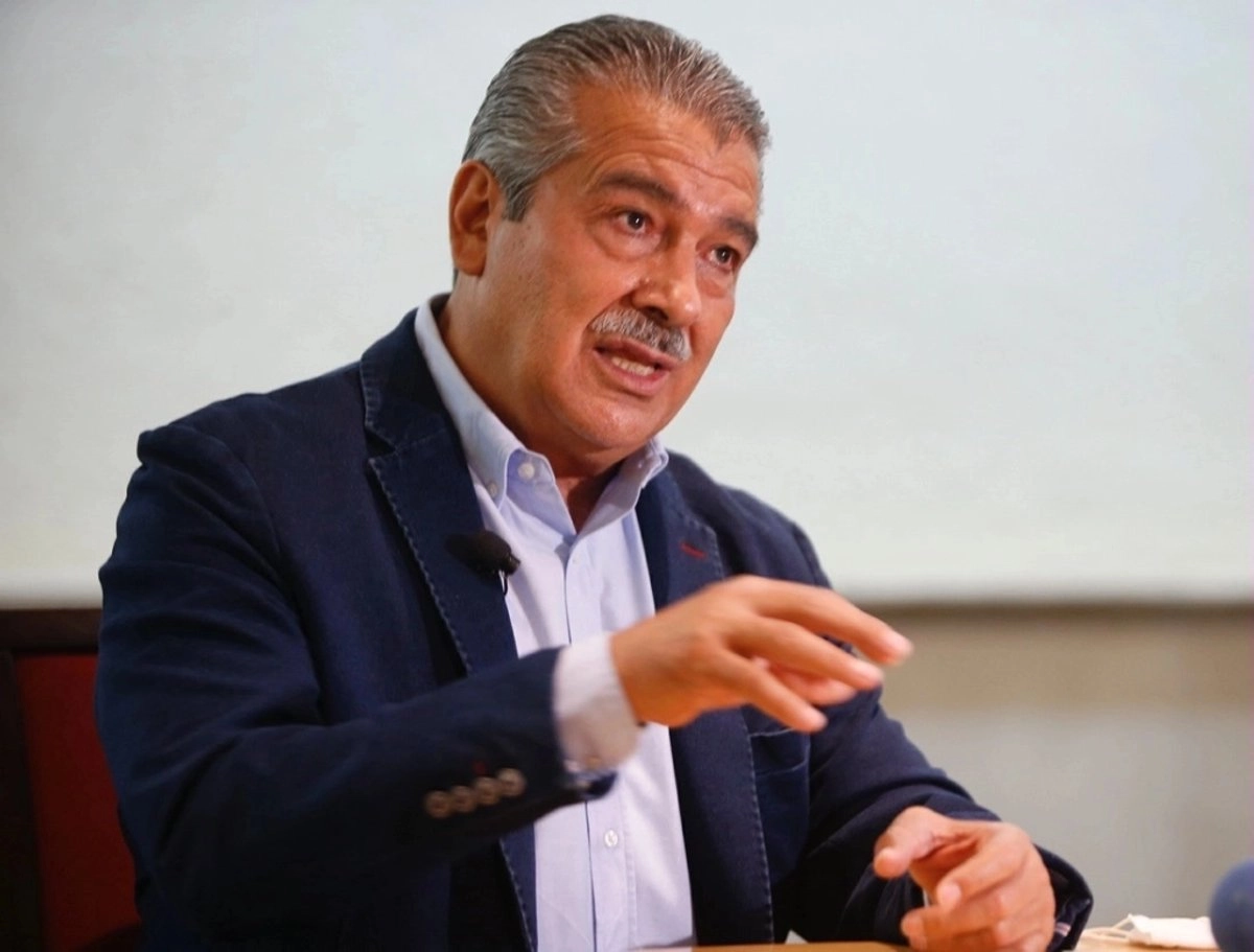 Raúl Morón se deslinda del homicidio de Carlos Manzo, ex alcalde de Uruapan, y pide esclarecer el caso