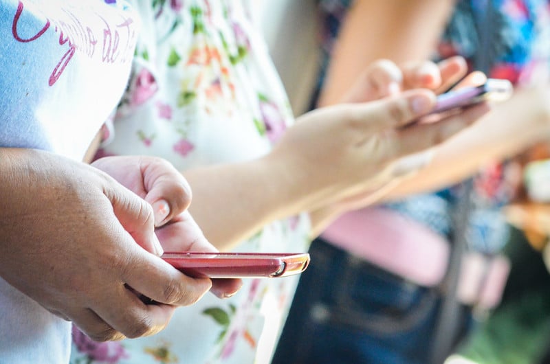 Francia: legisladores aprueban la ley que prohíbe las redes sociales a menores de 15 años