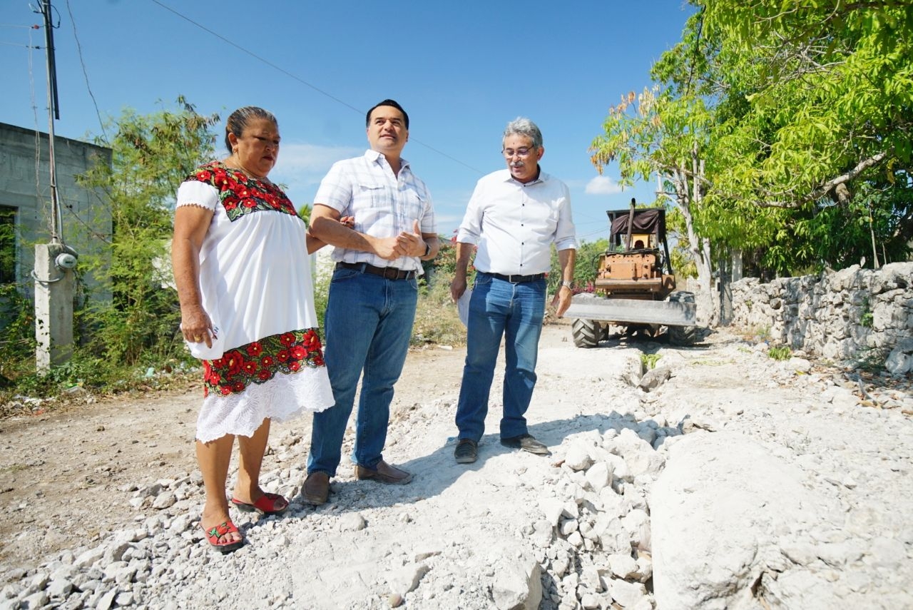 Mala distribución de áreas verdes en estacionamientos de Mérida