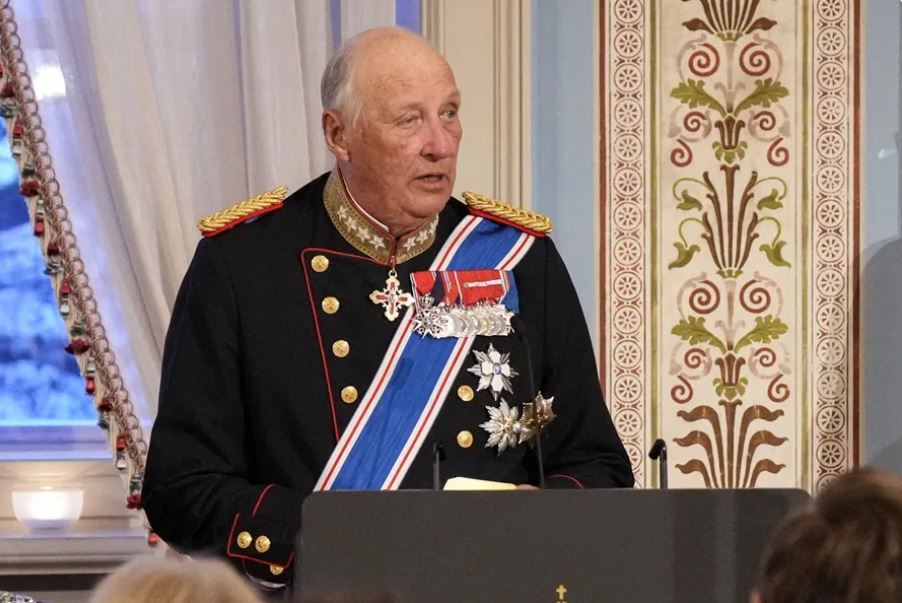 El rey Harald de Noruega muere a los 89 años y Haakon VIII le sucede en un país inmerso en luto