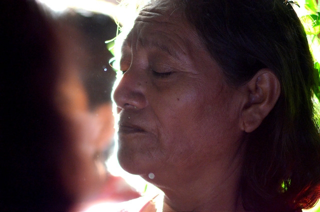 Va Unasse contra rezadoras