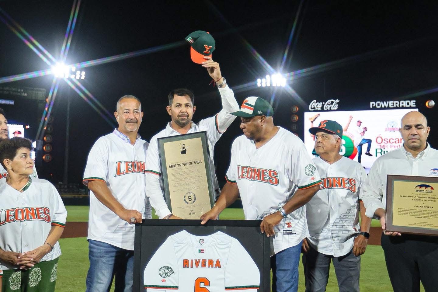 Óscar ''Mr. Perfecto'' Rivera entra a la eternidad: los Leones de Yucatán retiran el número 6