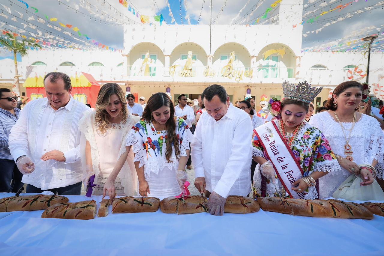 Díaz Mena participa en la celebración de los Tres Reyes Magos en Tizimín
