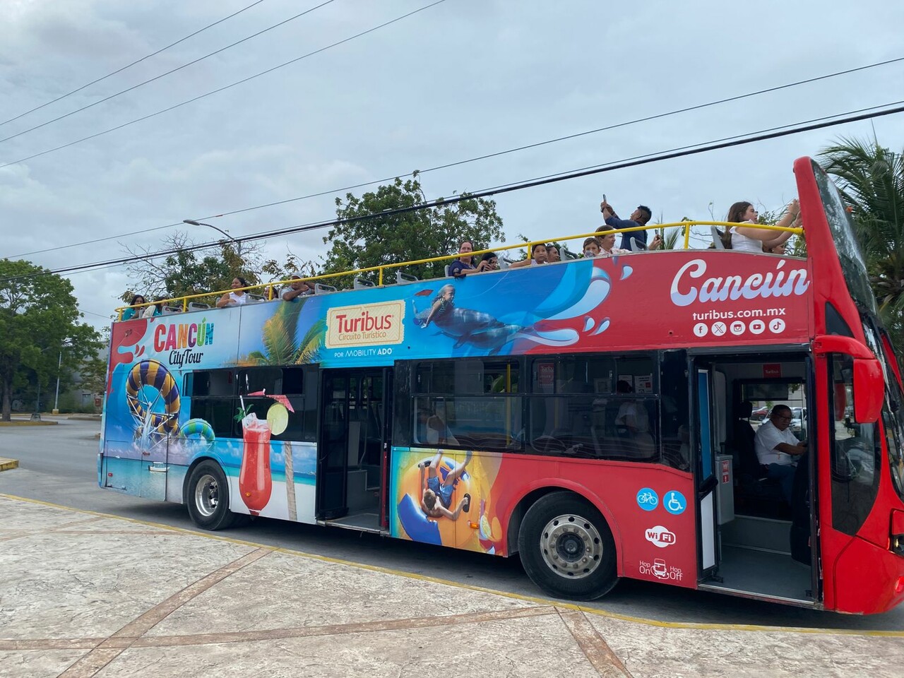 Turibús en Cancún: Recorrido convence a turistas 