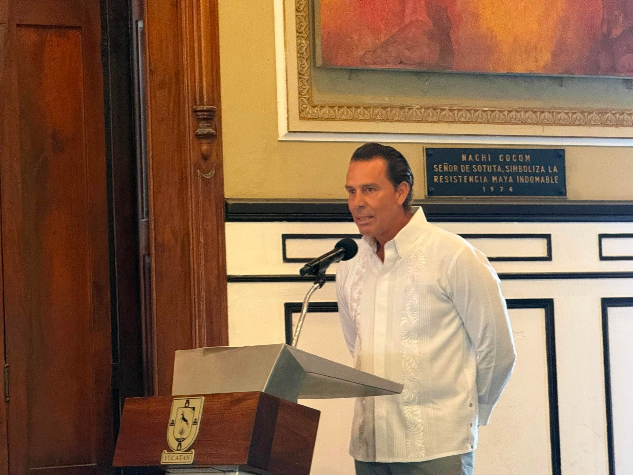 Raúl Osorio deja la Beneficencia Pública para buscar candidatura en Yucatán 