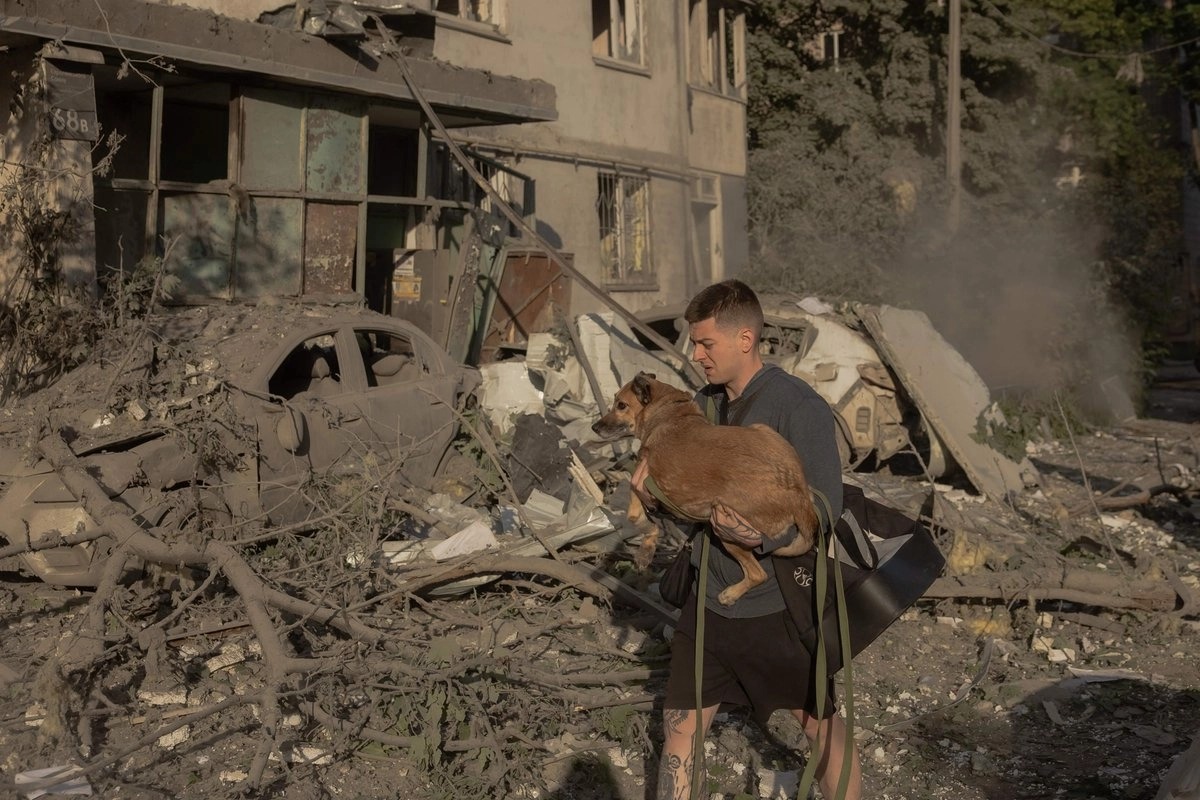 Ataque masivo de Rusia contra Ucrania deja 21 muertos y más de 100 heridos