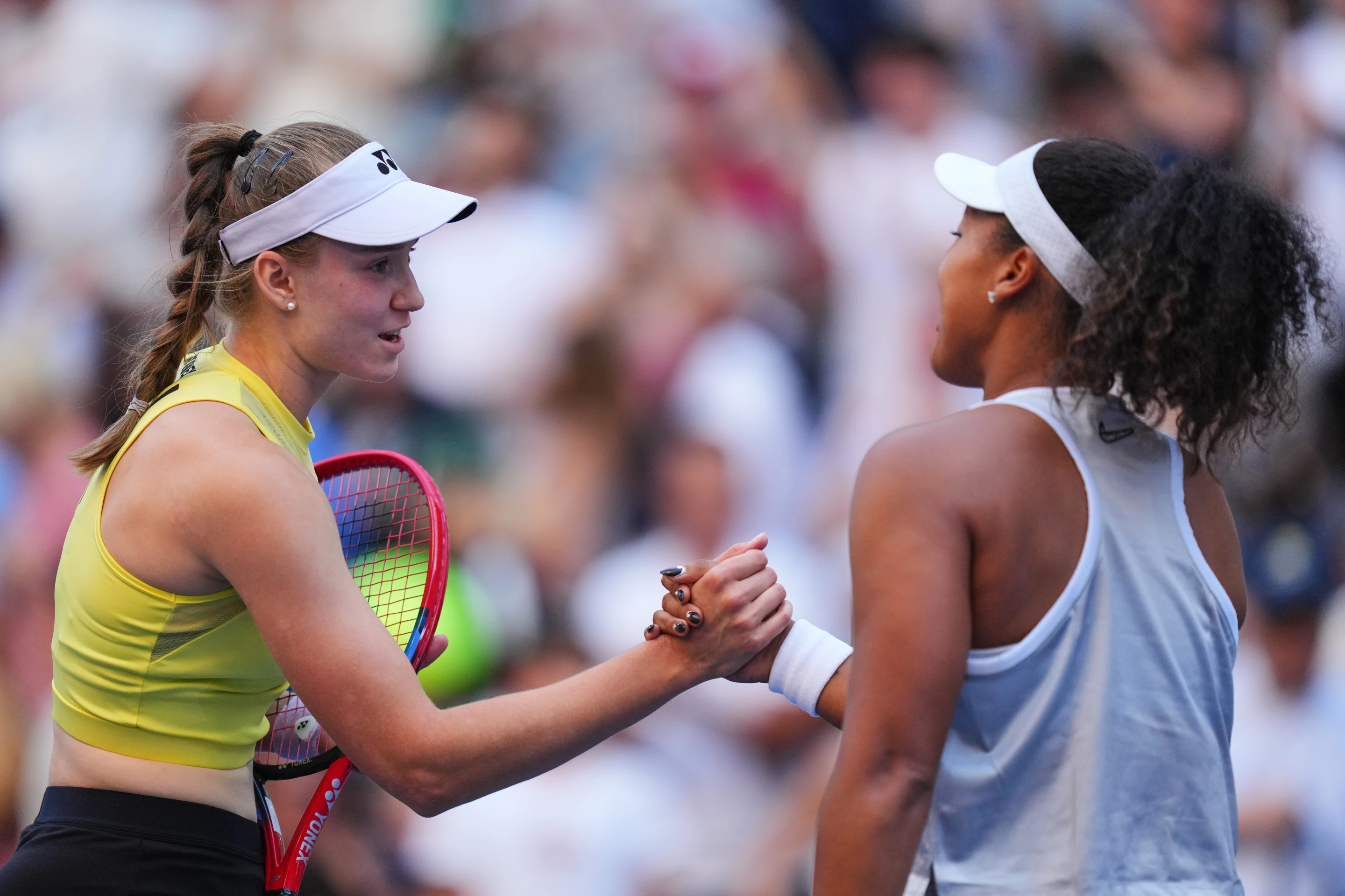 Rybakina acaricia la cima del ranking tras superar a Osaka en el US Open