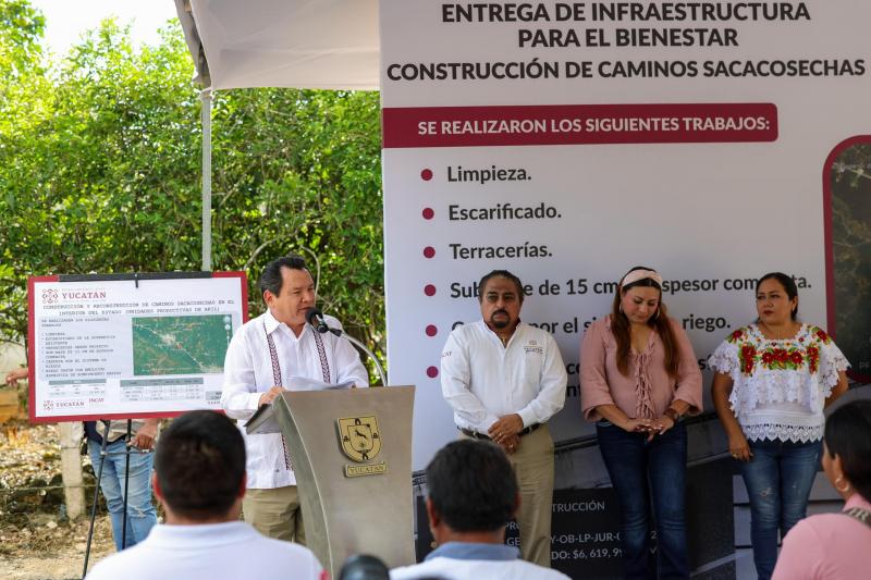 Inauguran camino sacacosechas en las unidades productivas de Akil