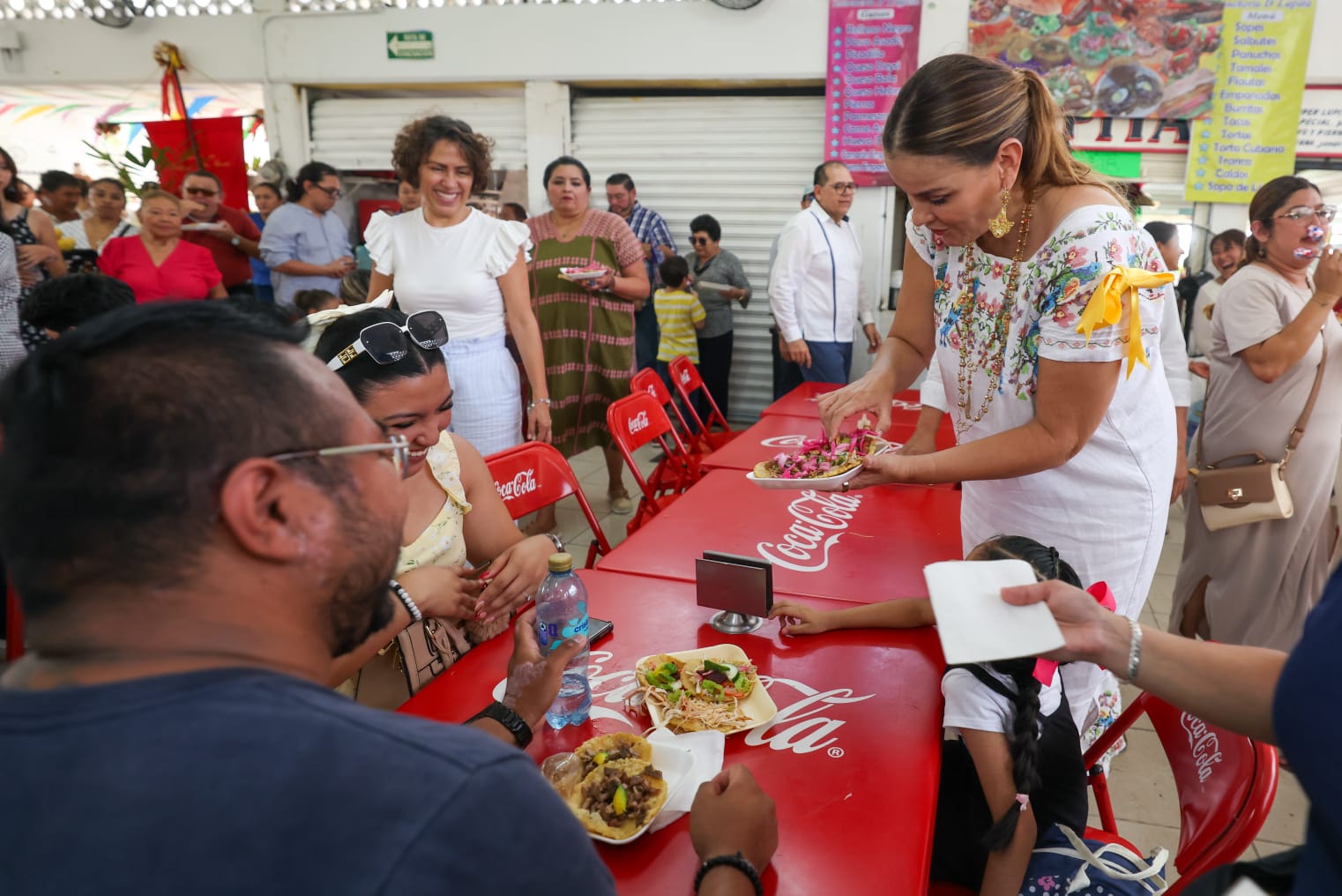 Feria del Salbut abarrota San Sebastián con más de 30 variedades del antojito yucateco