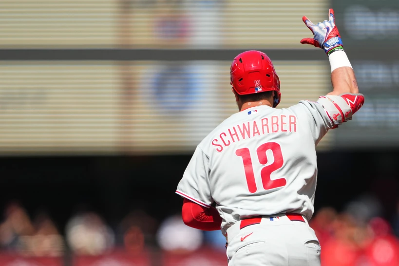 Los Bravos aseguran la serie ante los Dodgers; Sale va por la barrida 