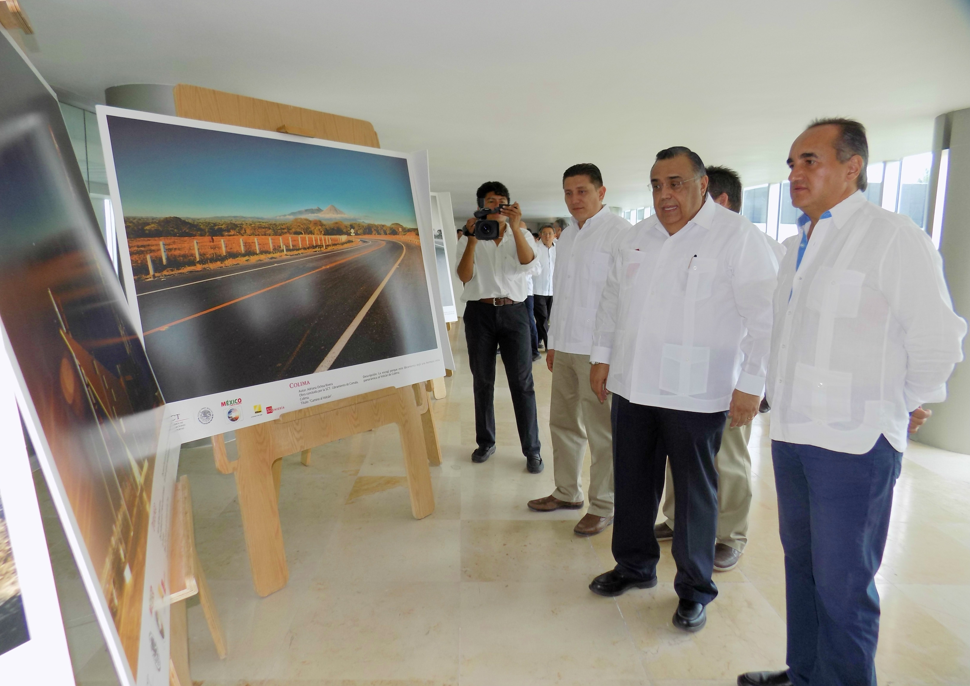 Inauguran muestra de ingeniería mexicana