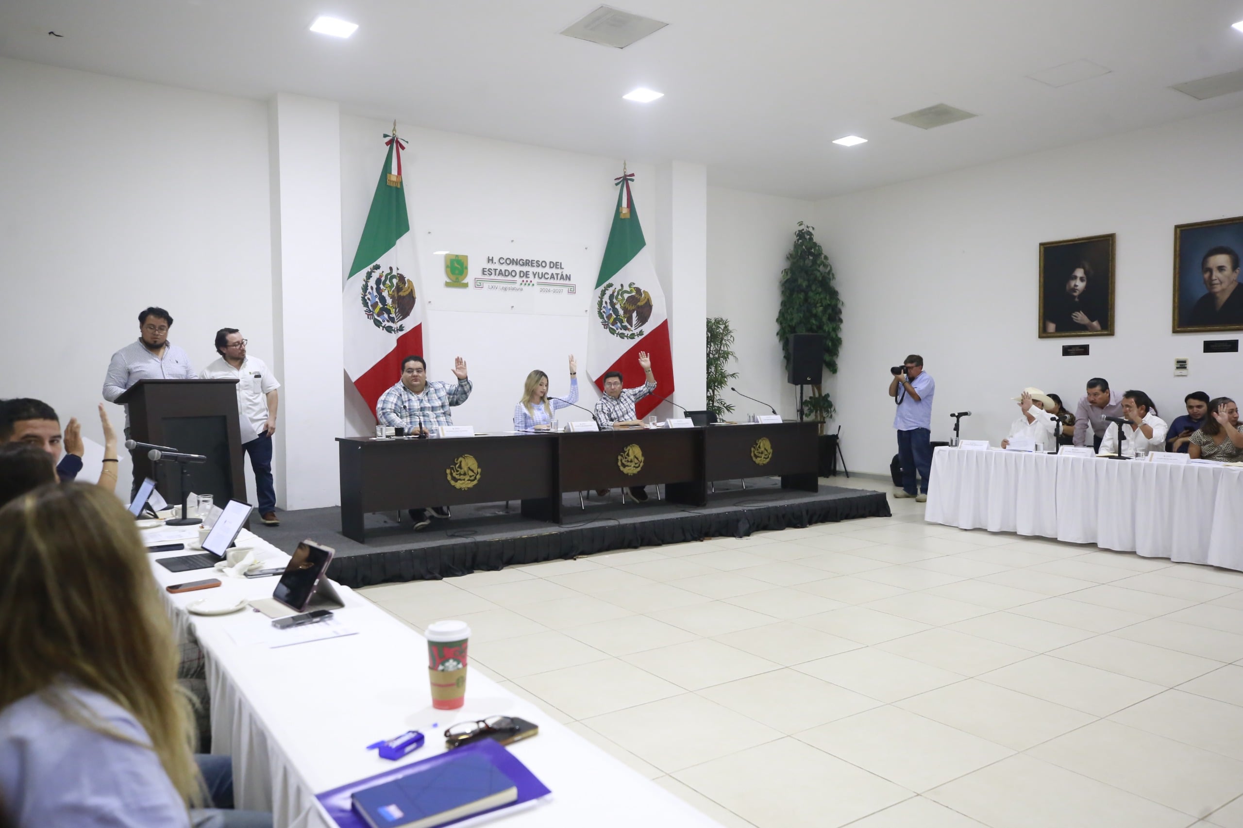 Yucatán: Aprueban en comisiones a candidatos para ocupar puesto de participación ciudadana en la SEAY