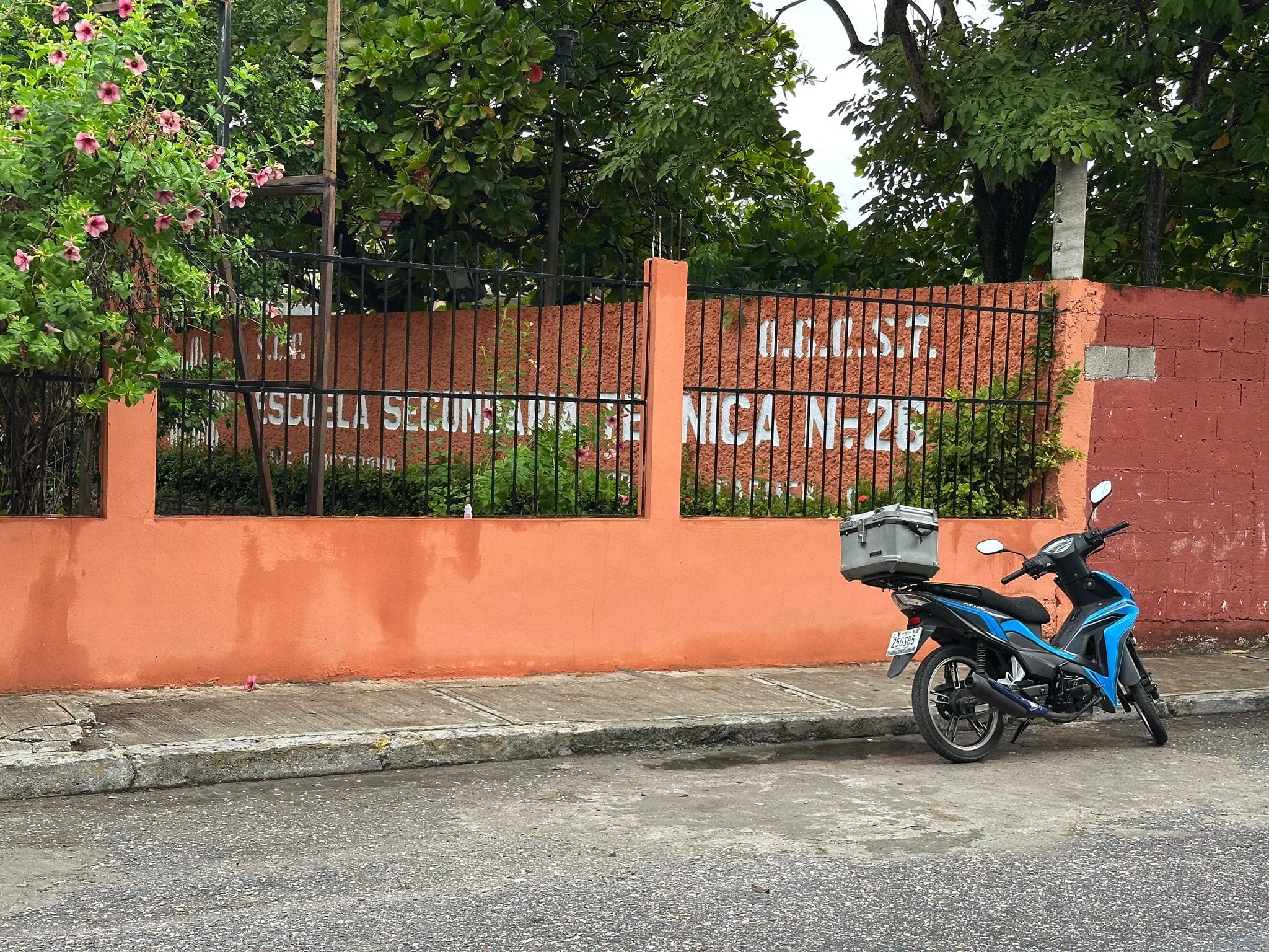 Estudiantes de secundaria sufren intoxicación por brownies en Carmen